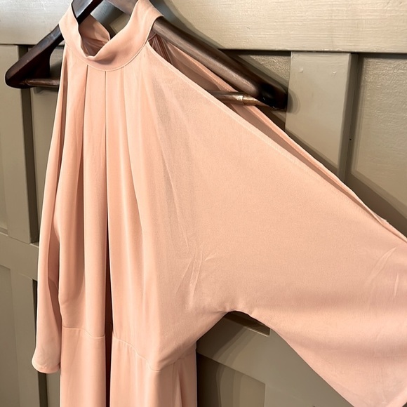 LULU'S Loving Moment Blush Cold-Shoulder Cutout Halter Maxi Dress SIze Small NWT - Picture 10 of 16